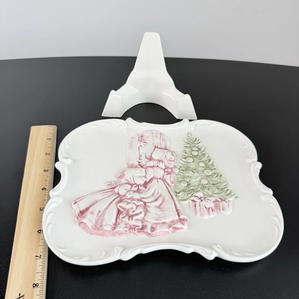 Vintage 1981 Handmade Christmas Ceramic Plate With Stand Cottagecore Santa Kids